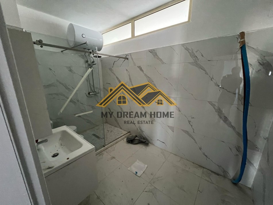 Durres, jepet me qera apartament 2+1 Kati 1, 148 m² 350 € (KAZAZI DURRES)
