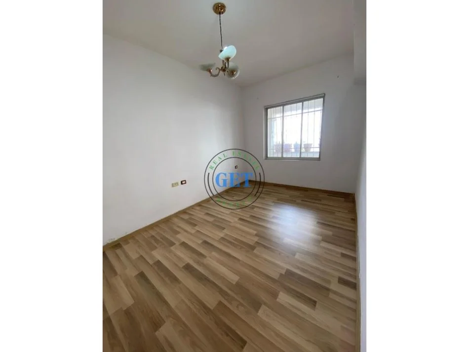 Durres, shitet apartament 2+1 Kati 3, 90 m² 150.000 € (Stacioni I Trenit, Durres)