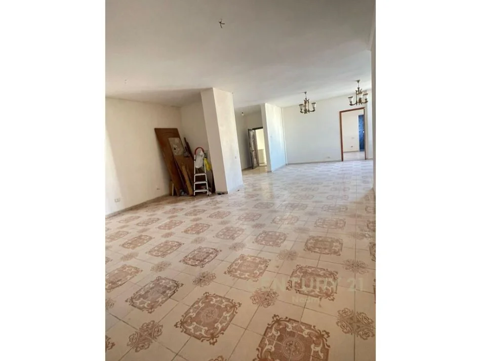 Durres, shes apartament 3+1+Aneks+Ballkon, Kati 5, 163 m² 115,000 € (Drejtoria Policise Durres)