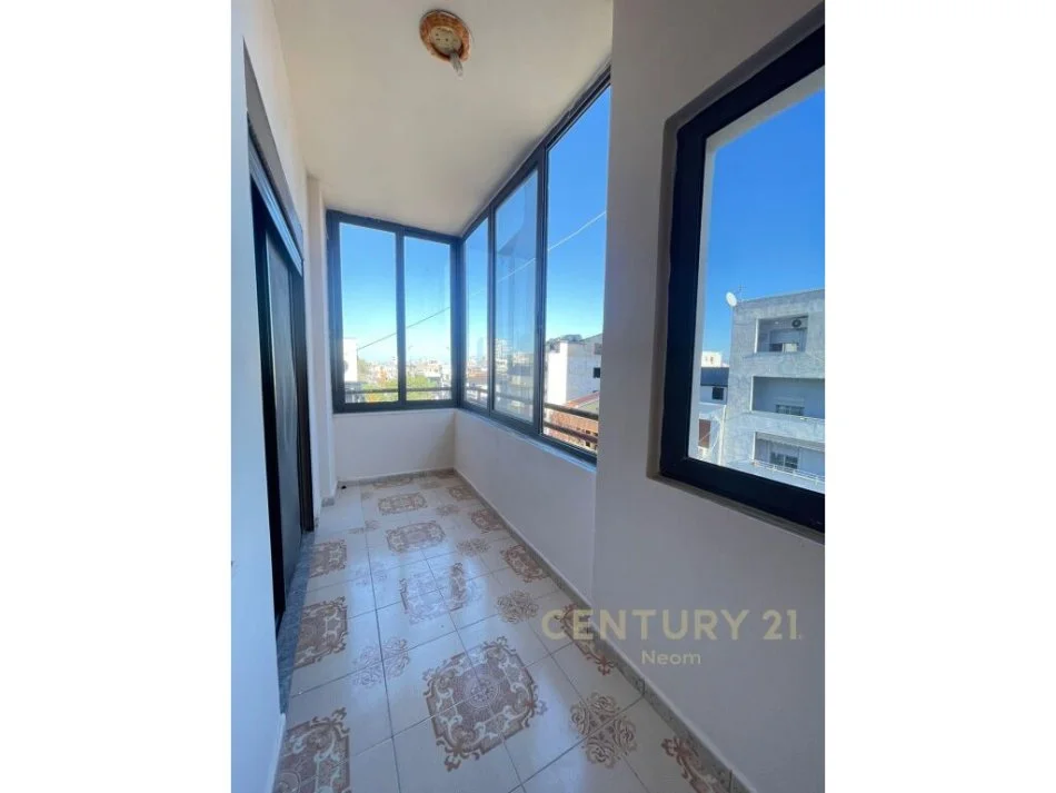 Durres, shes apartament 3+1+Aneks+Ballkon, Kati 5, 163 m² 115,000 € (Drejtoria Policise Durres)