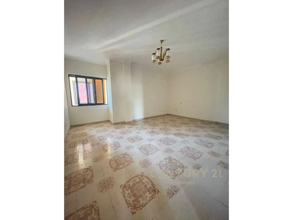 Durres, shes apartament 3+1+Aneks+Ballkon, Kati 5, 163 m² 115,000 € (Drejtoria Policise Durres)