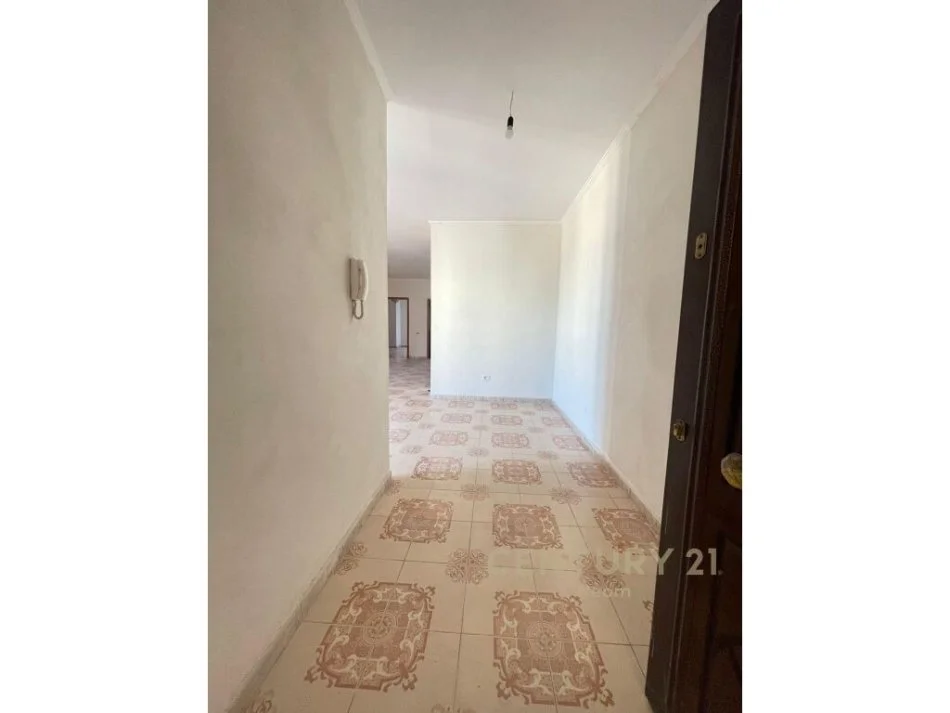 Durres, shes apartament 3+1+Aneks+Ballkon, Kati 5, 163 m² 115,000 € (Drejtoria Policise Durres)