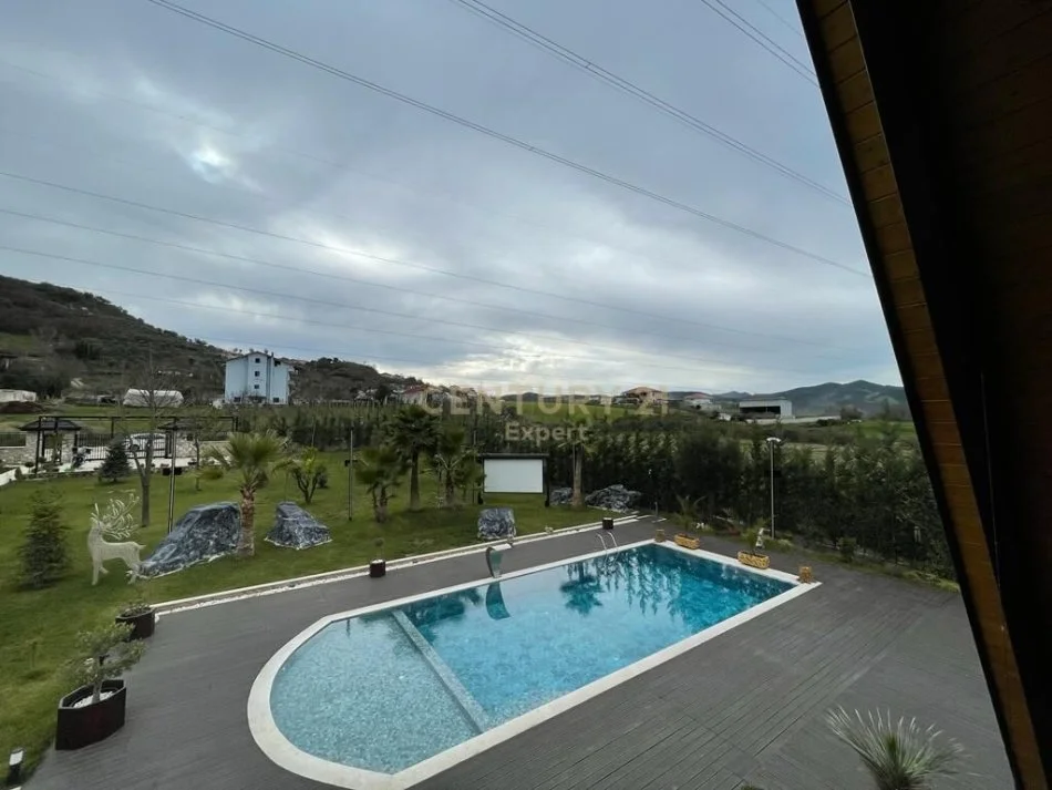 Tirane, shes Vile 3+1 Kati 1, 11.000 m² 2.500.000 € 