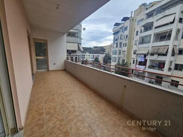 Tirane, shitet apartament 2+1 Kati 3, 115 m² 103.000 Euro