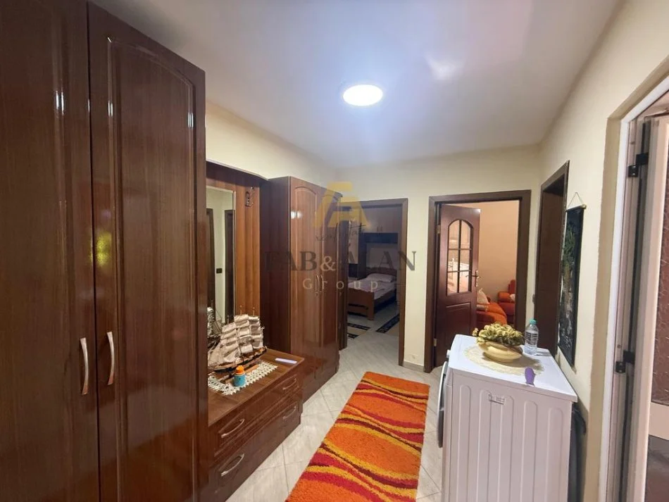 Tirane, shitet apartament 3+1 Kati 2, 95 m² 155.000 € (Oxhaku)