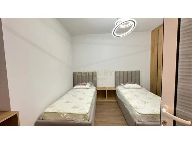 Tirane, jepet me qera apartament 2+1+A+BLK Kati 4, 100 m² 1.100 Euro (Rr. Sami Frasheri, Liqeni i Tiranës)