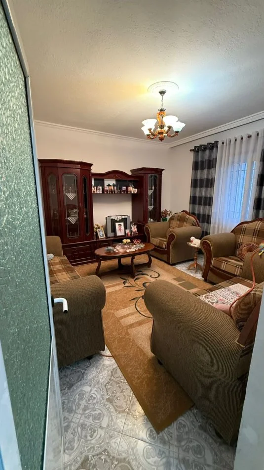 Shitje, Vilë 2 Katëshe, 3+1, Fresku, Tiranë - 240,000€ | 240 m²