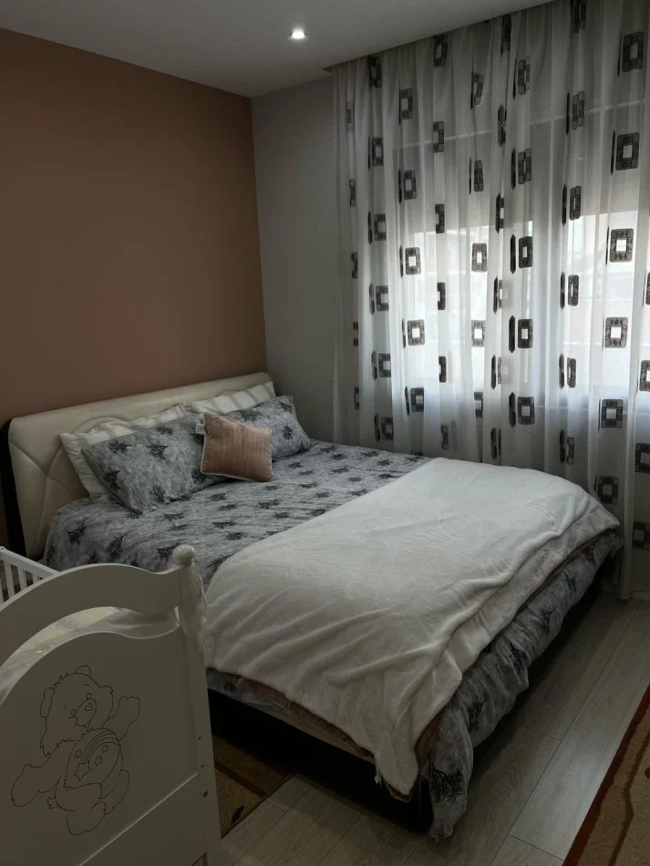 jepet me qera 1+1+Verande Kati 7, 500 €