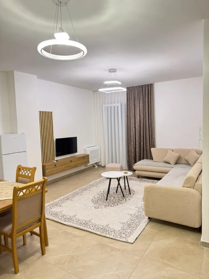 Tirane, jepet me qera apartament 1+1 Kati 9, 70 m² 450 € (Astir)