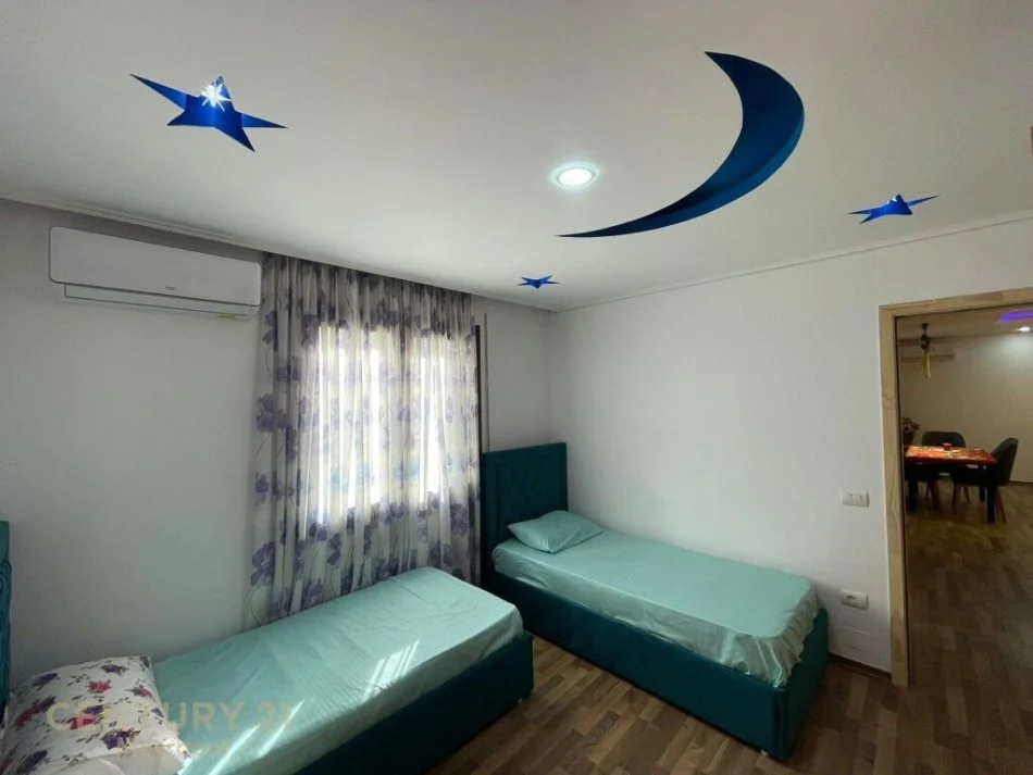 Tirane, jepet me qera apartament 2+1 Kati 2, 105 m² 700 € (KOPSHTI BOTANIK)