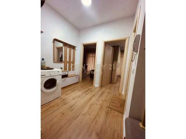 Tirane, jepet me qera apartament 1+1+BLK 55 m² 550 Euro