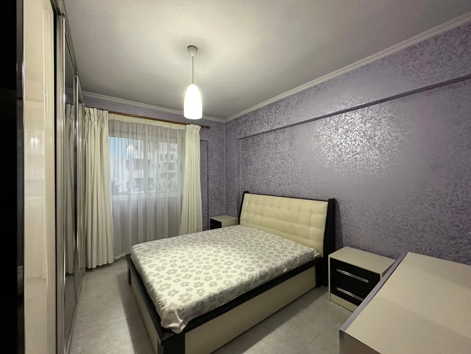 Jepet me Qera Apartament 1+1 Kati 4, Cmimi  550 €