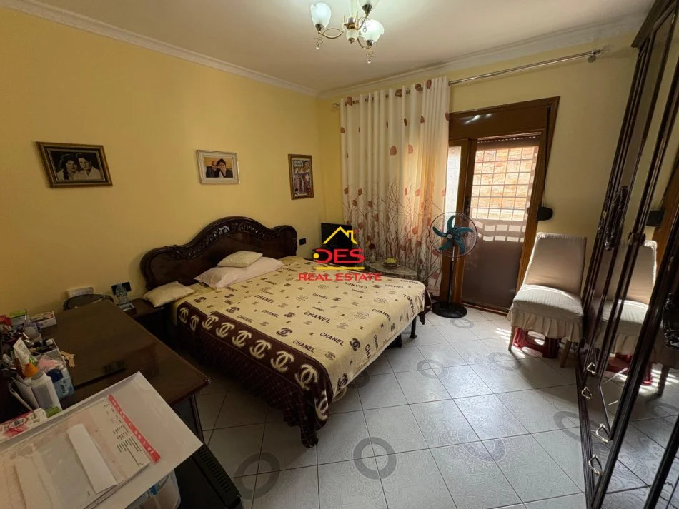 Vlore, shitet shtepi 2+1+Ballkon Kati 0, 64 m² 135.000 € (Lagjja 28 Nëntori)