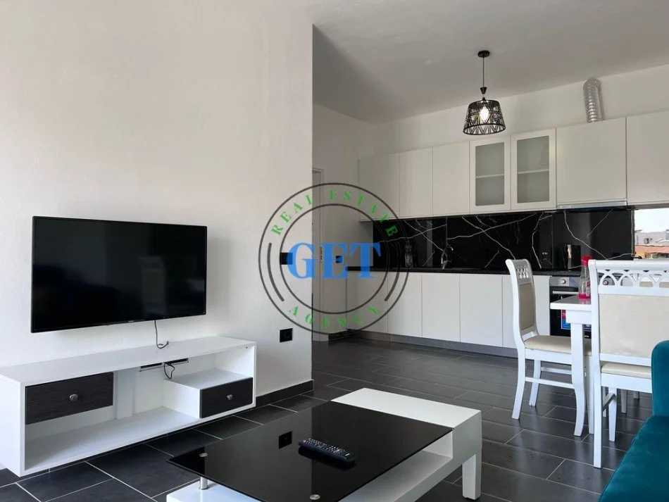Durres, jepet me qera apartament 1+1 Kati 3, 70 m² 400 € (Plazh Rrota e Kuqe, Durrës)
