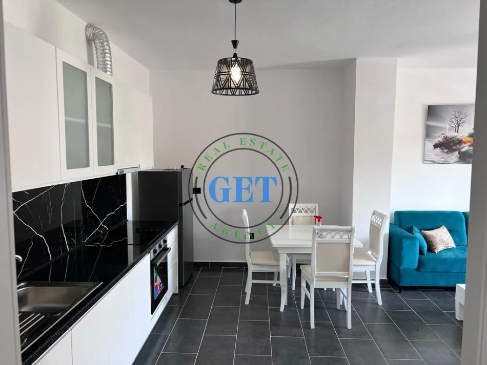 Durres, jepet me qera apartament 1+1 Kati 3, 70 m² 400 € (Plazh Rrota e Kuqe, Durrës)
