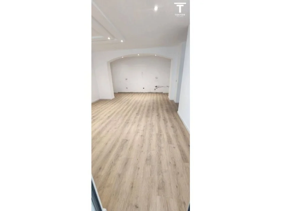 Tirane, shitet apartament 2+1 Kati 2, 102 m² 160.000 € 