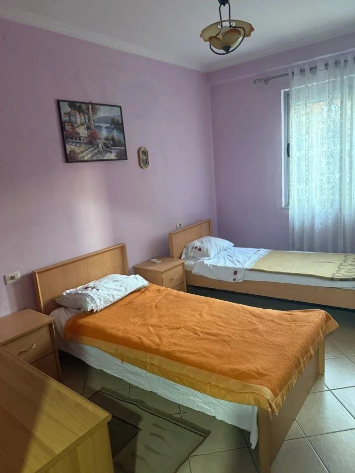Tirane, jepet me qera apartament 2+1+Aneks+Ballkon Kati 4, 100 m² 450 € (Teodor Keko)