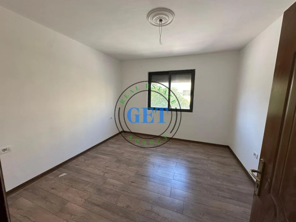 Durres, shitet apartament 1+1 Kati 2, 56 m² 69.000 € (Tek Kopeshti "Fidanishtja", Durres)