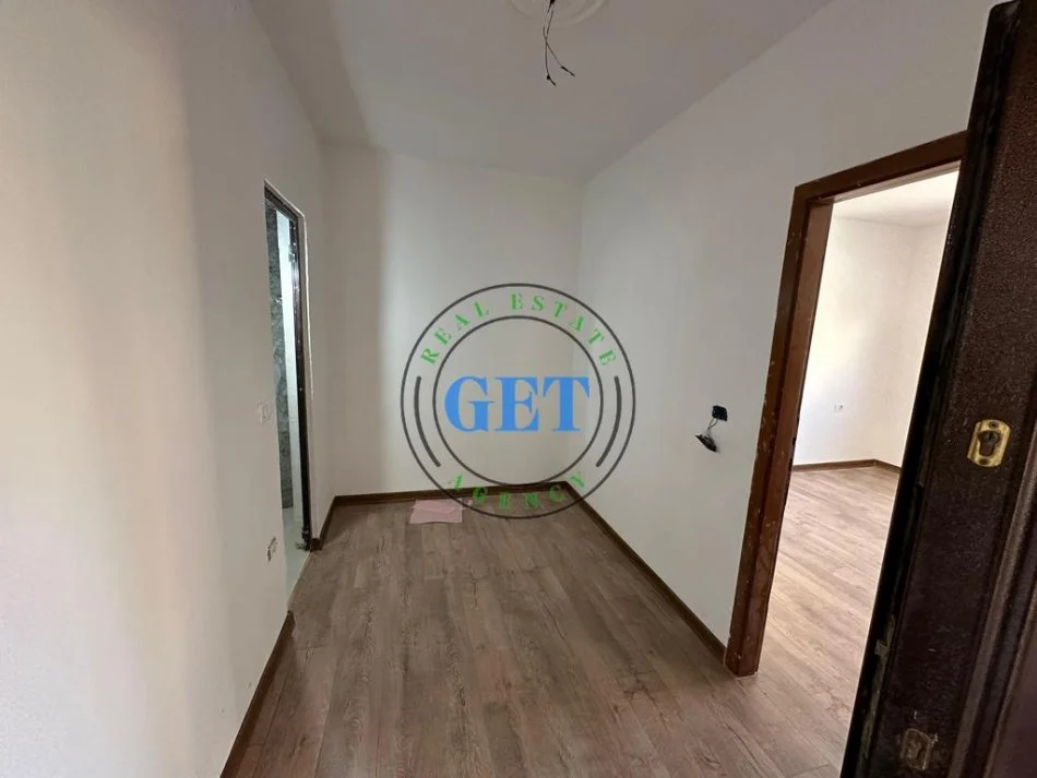 Durres, shitet apartament 1+1+Ballkon Kati 2, 59 m² 69.000 € (Lagja 18, prane Vala Park.)