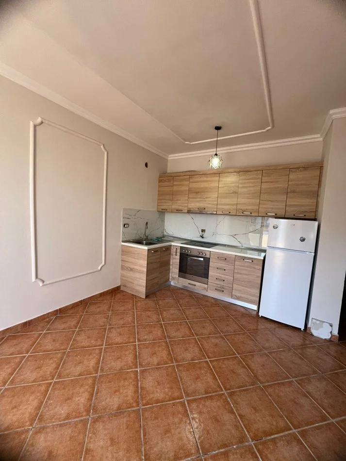 Durres, shitet apartament 1+1 , 59 m² 64.000 € (SHKEMBI KAVAJES!)