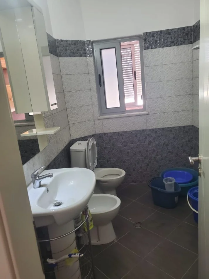 Tirane, shes apartament 2+1+Aneks Kati 3, 96 m² 110.000 € (rruga sotir caci)