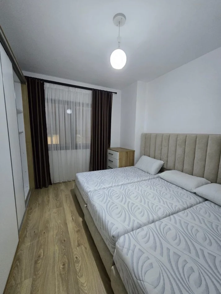 Tirane, jepet me qera apartament 1+1 Kati 2, 70 m² 500 € (Bar Oslo Astir)