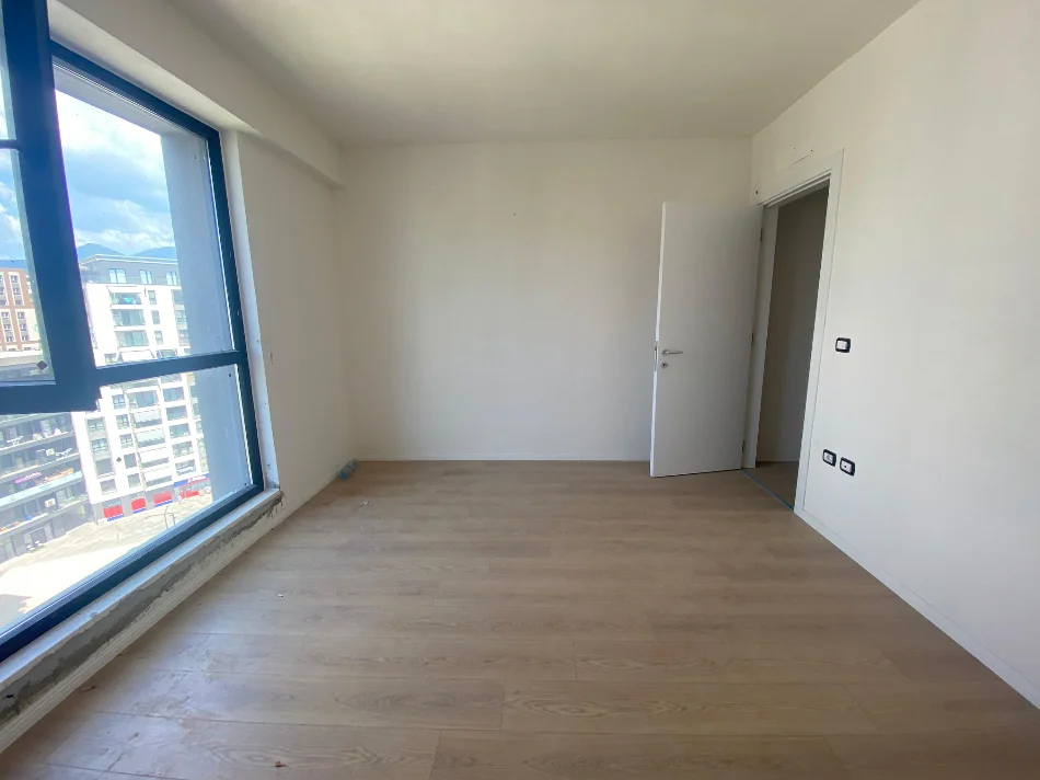 Tirane, shitet apartament 2+1+Ballkon , 91 m² 155.720 € 