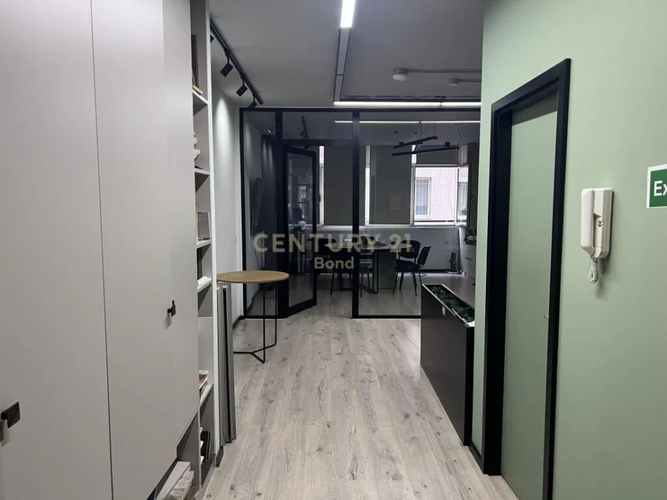 Tirane, shitet apartament 2+1 Kati 1, 118 m² 380.000 € (Rr. Nikola Tupe)