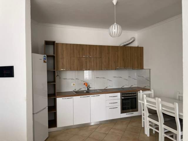 Tirane, jap me qera apartament 2+1+BLK Kati 8, 90 m² 350 Euro (Astir)
