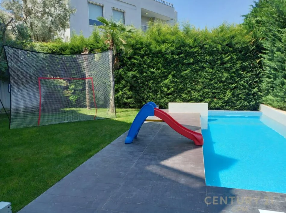 Tirane, jepet me qera Vile 3 Katshe Kati 4, 142 m² 3.900 € (Mjull-Bathore)