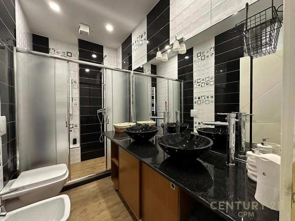 RRUGA FORTUZI, JEPET ME QIRA APARTAMENT 1+1!!