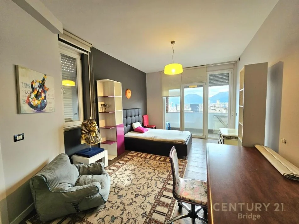 Tirane, jepet me qera apartament 3+1 Kati 4, 400 m² 1.500 € (KOPESHTI BOTANIK)