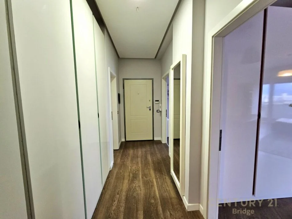 Tirane, jepet me qera apartament 3+1 Kati 4, 400 m² 1.500 € (KOPESHTI BOTANIK)