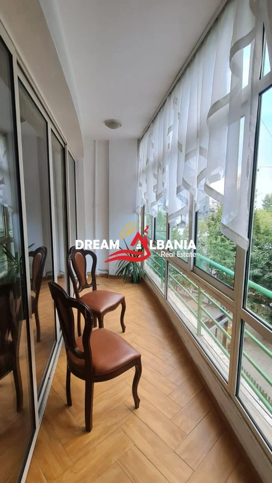 Tirane, jepet me qera apartament 2+1 Kati 3, 120 m² 660 € (Don Bosko)