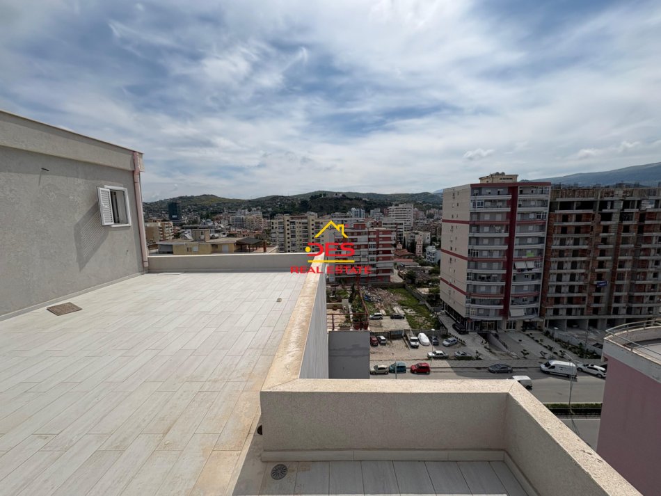 Vlore, shitet apartament+verande | Penthouse 2+1+Ballkon Kati 10, 123 m² 135.000 € (Rruga Gjergj Kastrioti)