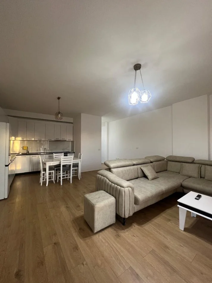 Shqiperi, jepet me qera apartament 2+1+Ballkon Kati 5, 87 m² 600 € (Muhamet Gjollesha)