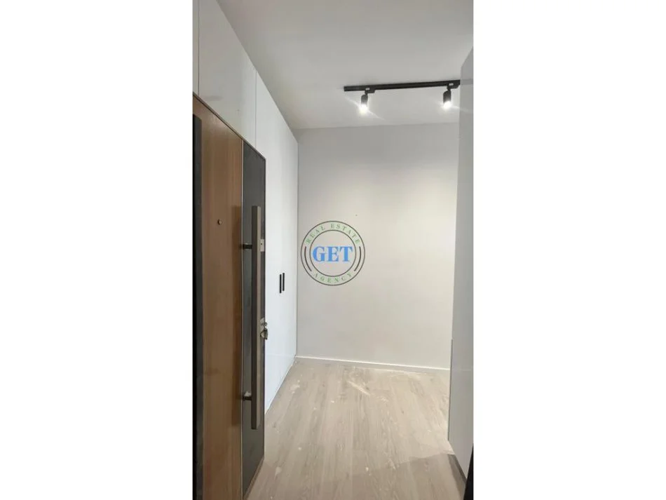 Durres, shes garsonier 1+1+Ballkon Kati 4, 52.000 € 