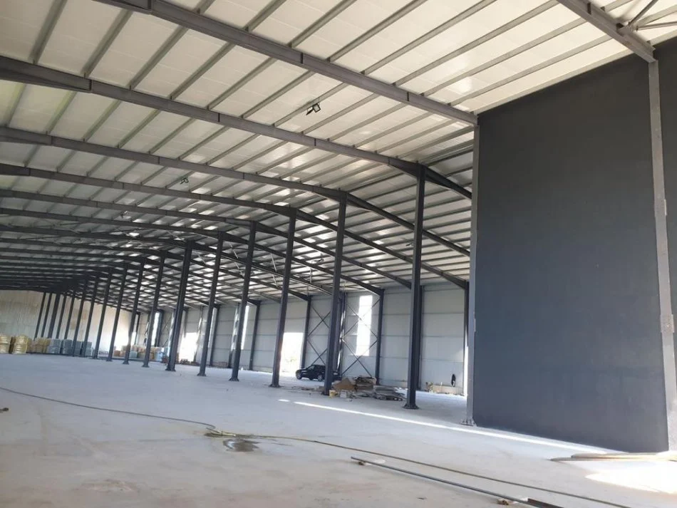 Durres, shitet magazine Kati 0, 4.000 m² (Fllake)