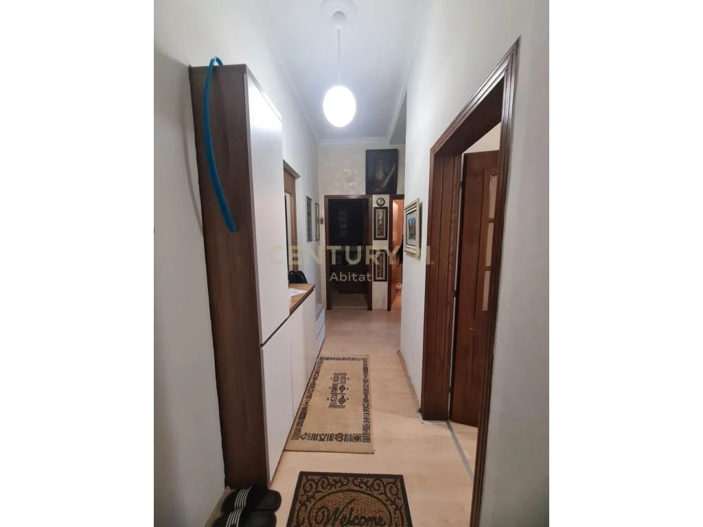 BULEVARDI ZOGU I PARE, JEPET ME QIRA APARTAMENT 2+1!