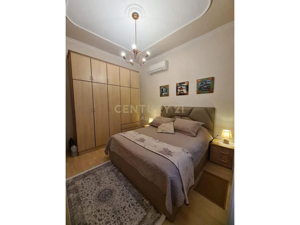 BULEVARDI ZOGU I PARE, JEPET ME QIRA APARTAMENT 2+1!