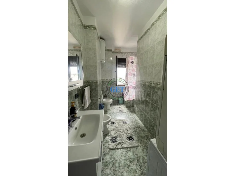 Durres, jepet me qera apartament 2+1 Kati 9, 100 m² 500 € 