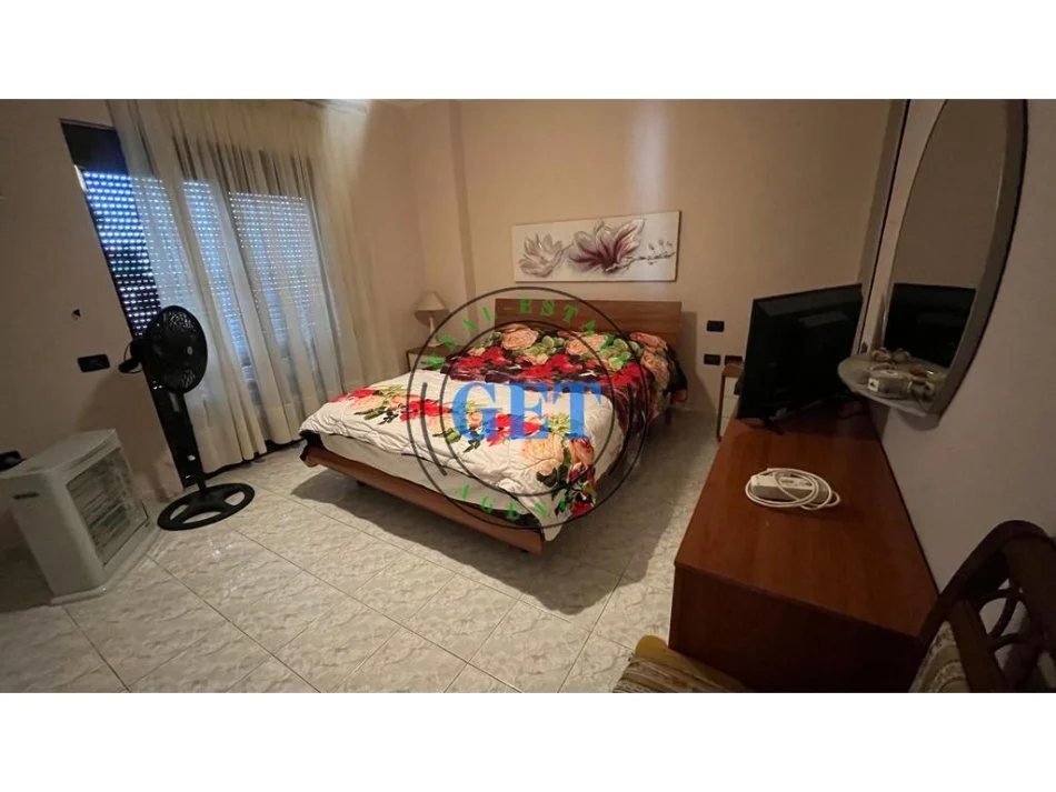 Durres, jepet me qera apartament 2+1 Kati 9, 100 m² 500 € (Qender, Durres)