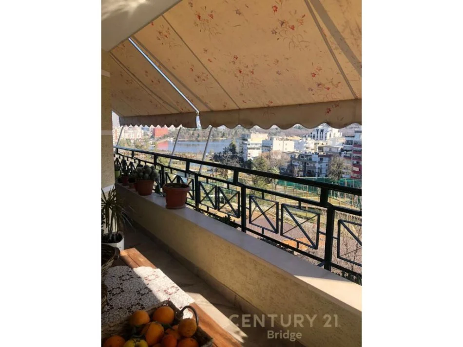 Tirane, shitet apartament duplex 2+1, Kati 5, 140 m² 280,000 € (Koshti Zoologjik)