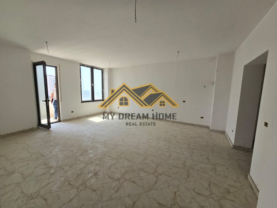 Durres, shitet apartament 2+1 Kati 6, 118 m² 240.000 € (Vollga)