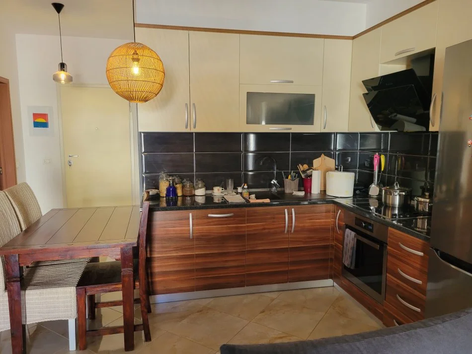 Tirane, shitet apartament 1+1 Kati 5, 178.000 € (Rruga Andon Lufi)