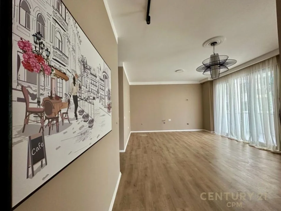 Tirane, shes apartament 2+1+Ballkon Kati 2, 105 m² 235.000 € (Frosina Plaku)