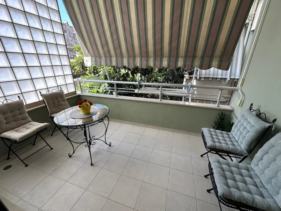 Tirane, jepet me qera apartament 2+1 Kati 2, 90 m² 600 € (Rruga Fortuzi ,Ministria e Drejtesis)