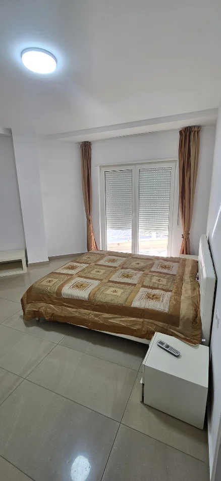Shqiperi, shitet apartament 1+1+Ballkon Kati 3, 117.900 € (Rezidenca Kodra e Diellit)