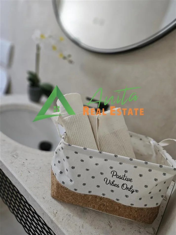 Tirane, jepet me qera apartament 1+1 Kati 1, 65 m² 60 000 Leke (Rruga e Kavajes)