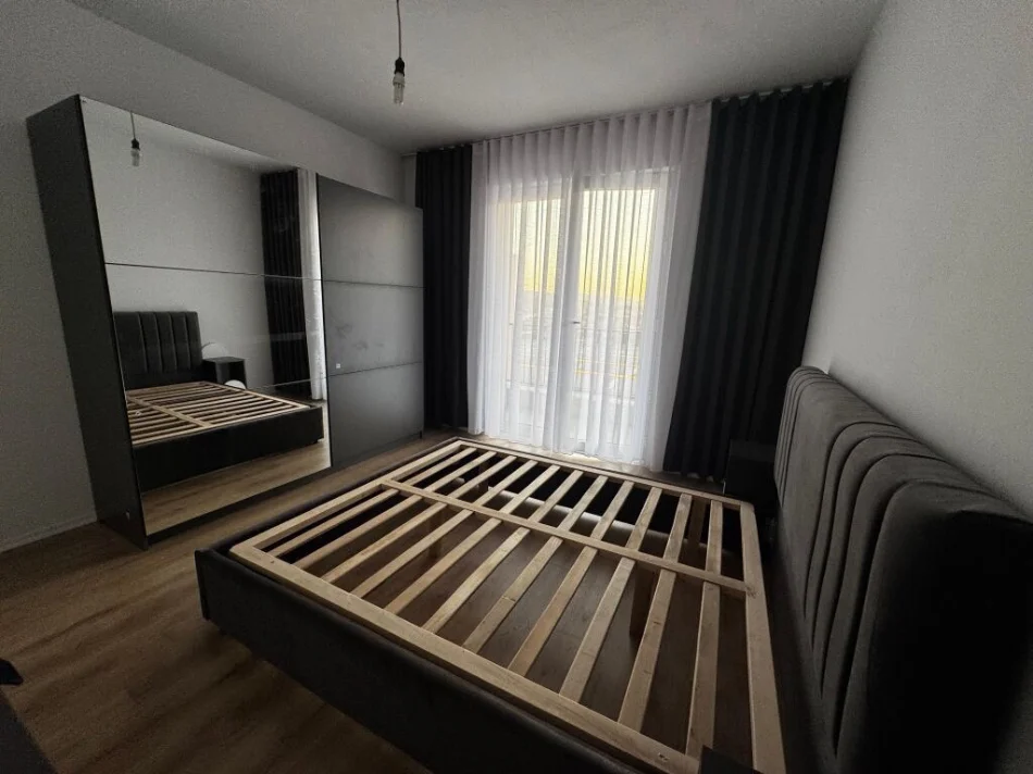 Tirane, jepet me qera 2+1 , 